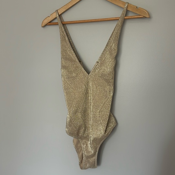 Tops - GOLD GLITTER BODYSUIT